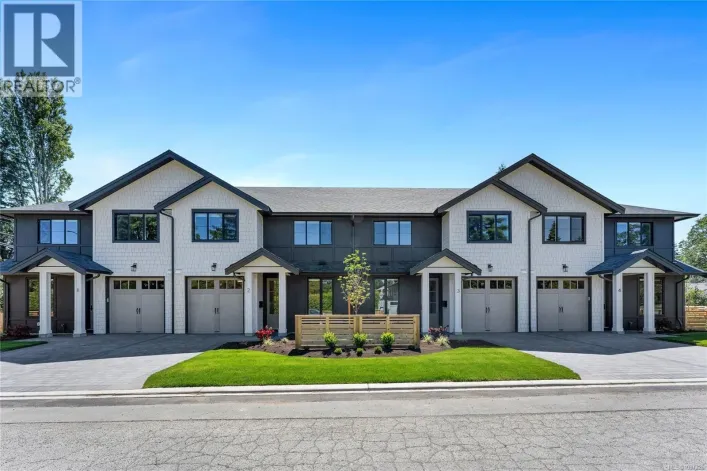 2 3333 Henderson Rd, Oak Bay