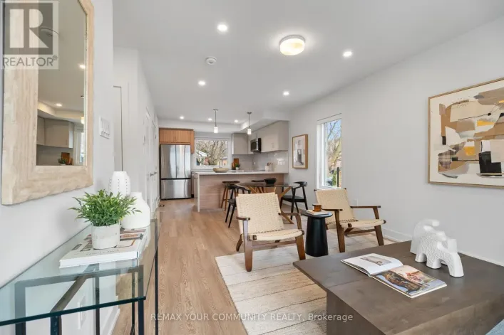2 - 34 POPLAR AVENUE, Toronto