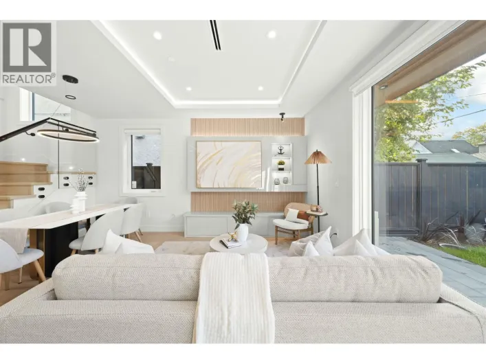 2 3466 W 22ND AVENUE, Vancouver