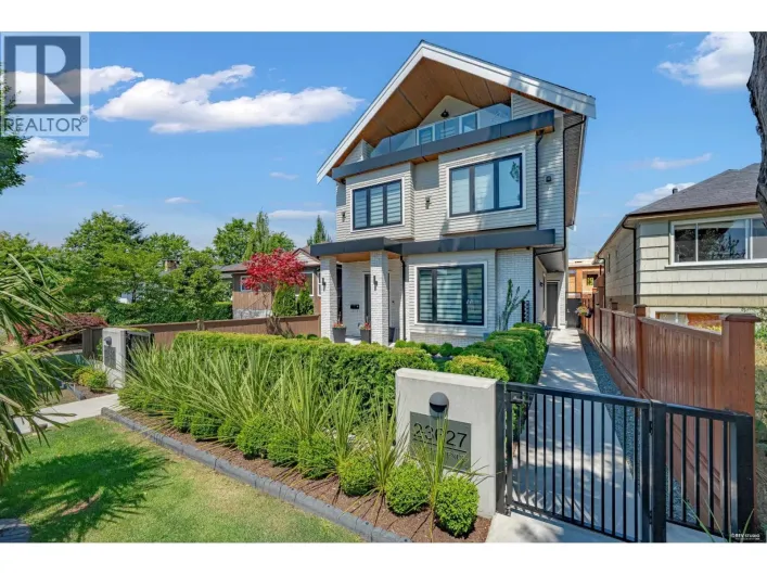 2 3627 E 45TH AVENUE, Vancouver