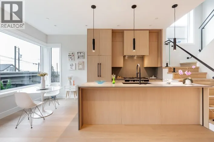 2 3674 OXFORD STREET, Vancouver