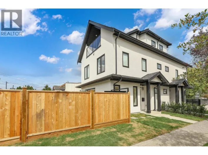 2 3695 E 26 AVENUE, Vancouver