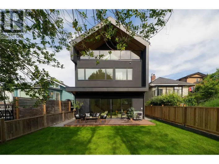 2 4161 WINDSOR STREET, Vancouver
