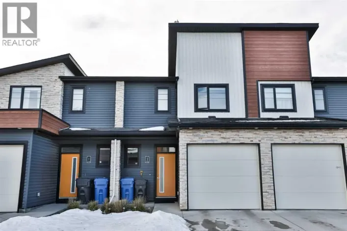 2, 426 Highlands Boulevard W, Lethbridge