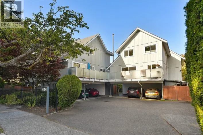 Row / Townhouse for sale: 2 444 Michigan St, Victoria