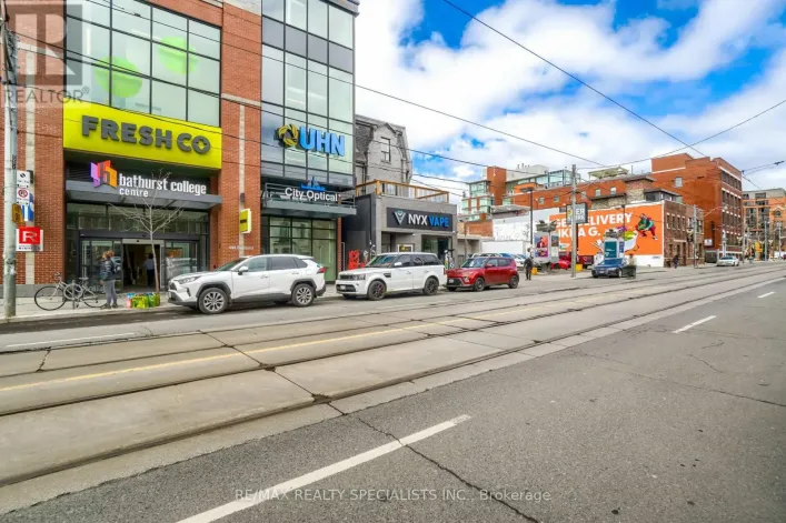 2 - 450 BATHURST STREET, Toronto