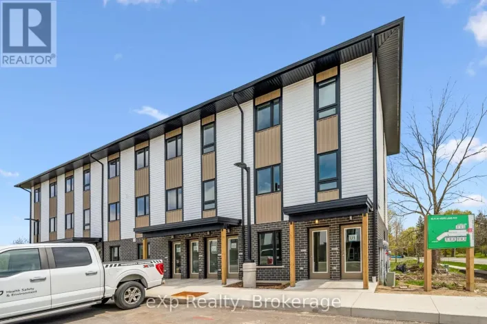 2 - 465 GARAFRAXA STREET W, Centre Wellington