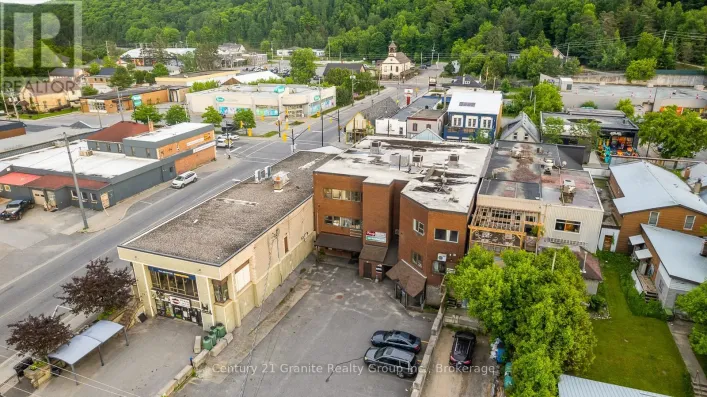 2 - 50 YORK STREET, Dysart et al