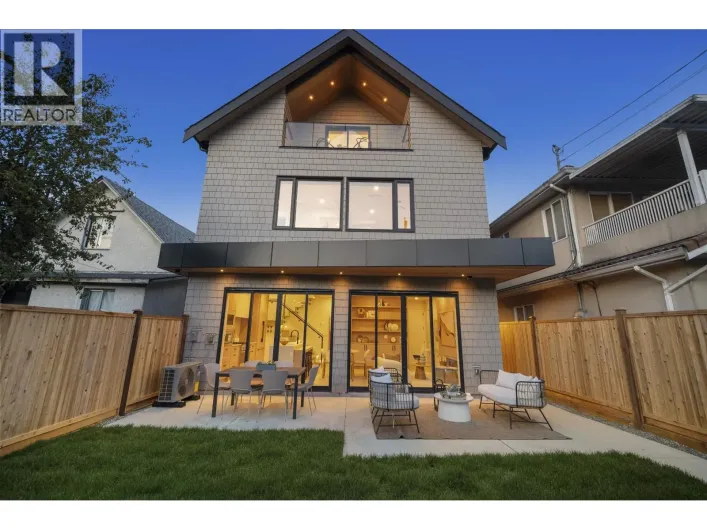 2 5033 PRINCE ALBERT STREET, Vancouver