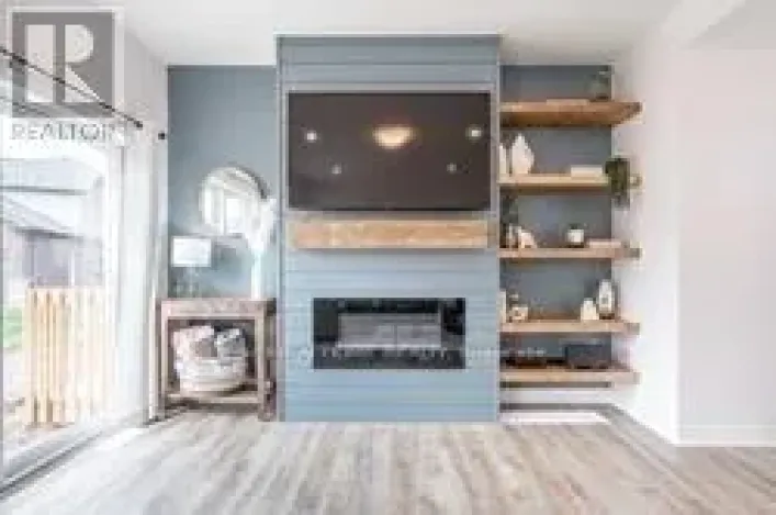 2 - 5080 CONNOR DRIVE, Lincoln