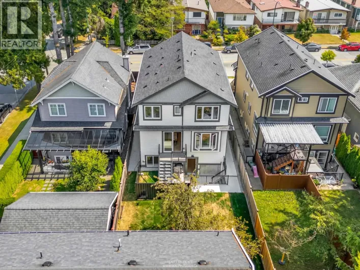 2 5221 CLARENDON STREET, Vancouver