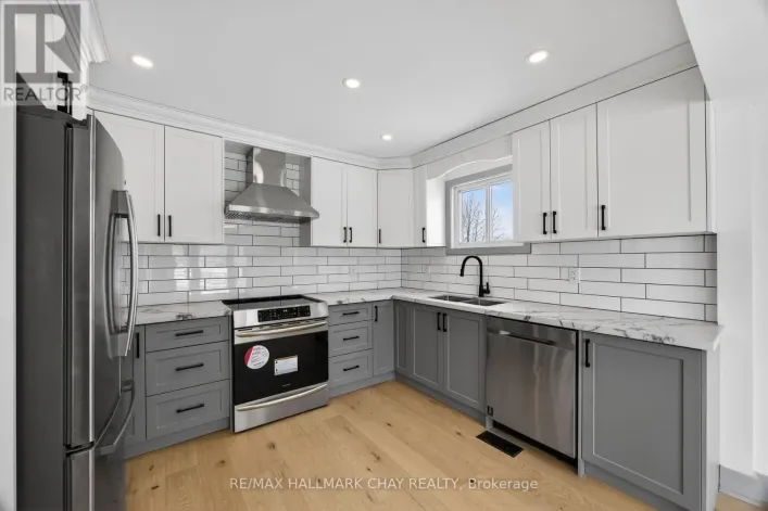 2 - 5277 5TH SIDE ROAD, Essa