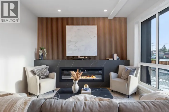 2 588 Whiteside St, Saanich