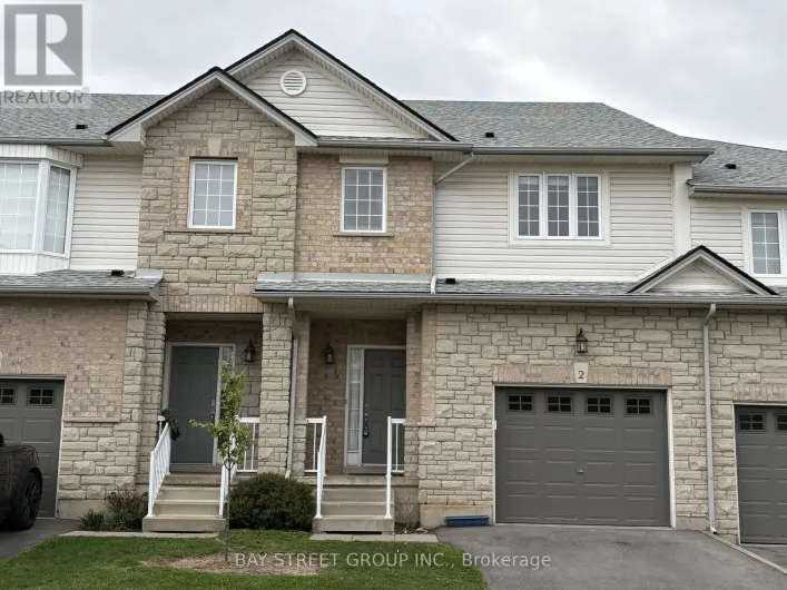 2 - 60 CLOVERLEAF DRIVE, Hamilton