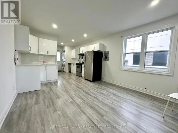 2 - 6065 MAIN STREET, Niagara Falls