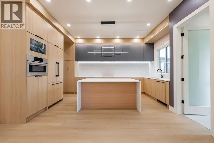 2 6554 CHARLES STREET, Burnaby