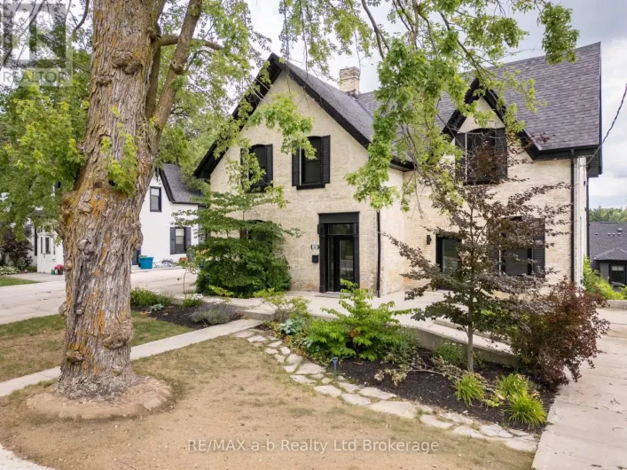 2 - 66 DALY AVENUE, Stratford