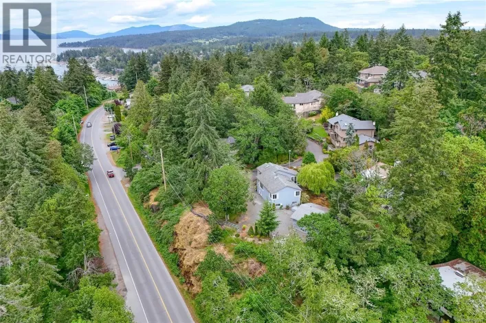 2 6755 Wallace Dr, Central Saanich