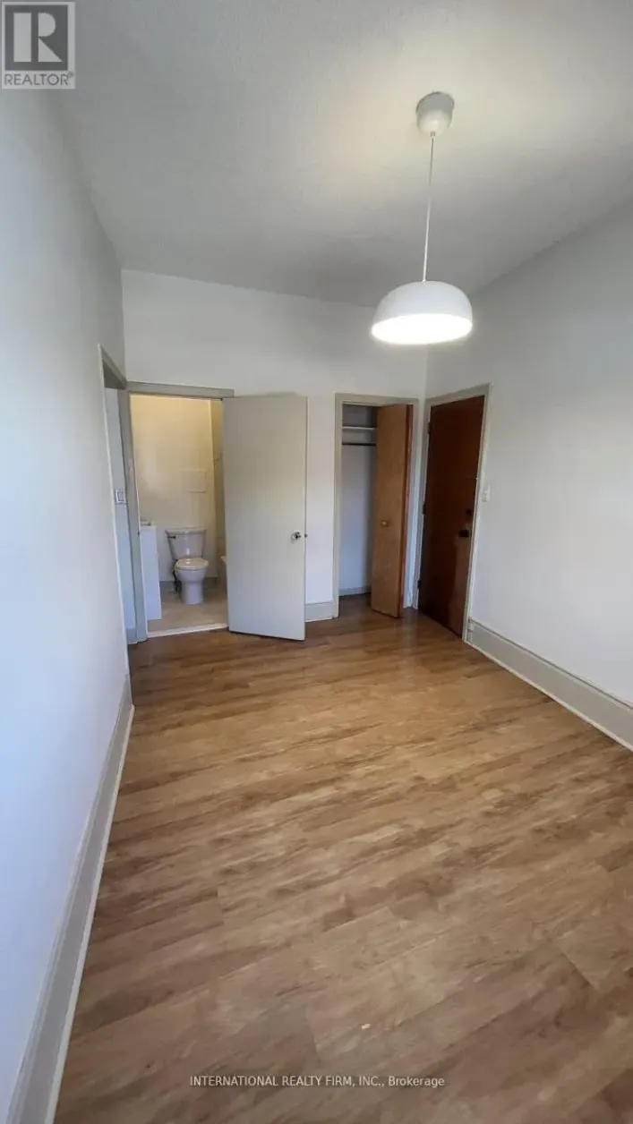 2 - 7 THOMAS STREET, Mississauga