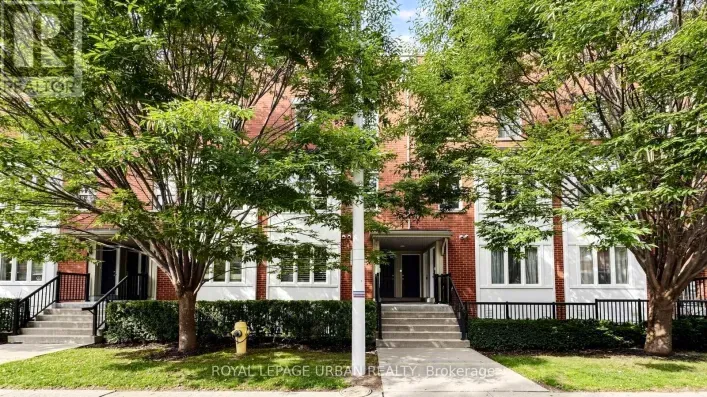 Row / Townhouse for sale: 2 - 76 MUNRO STREET, Toronto