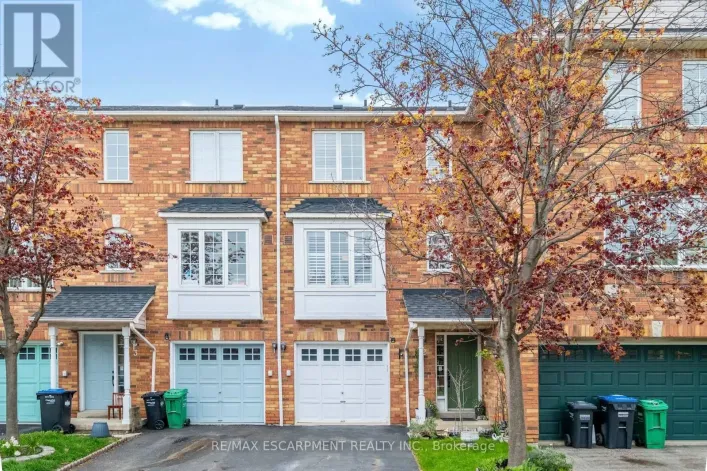 2 - 80 ACORN PLACE, Mississauga