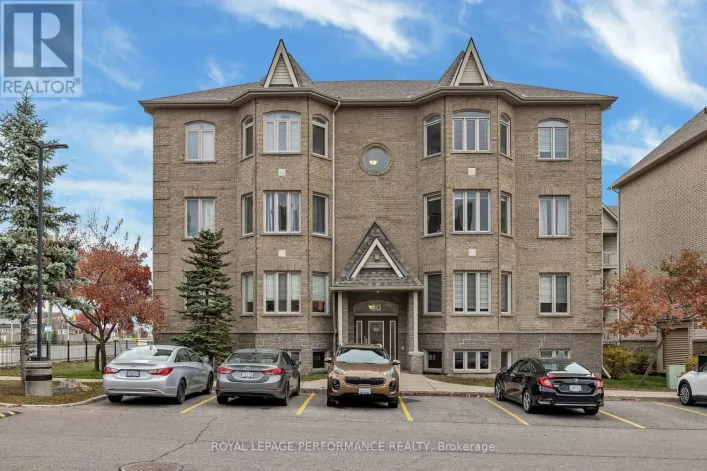 2 - 80 BRIARGATE PRIVATE, Ottawa