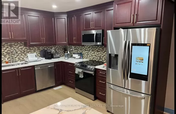 2 - 862 BROWNS LINE, Toronto