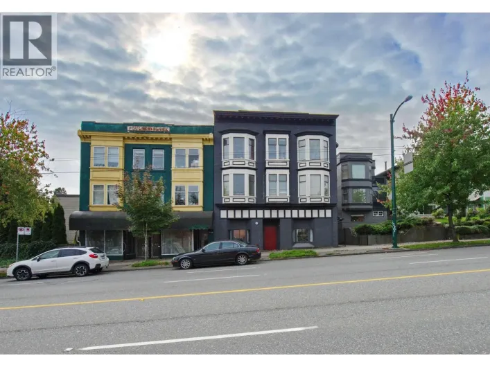 Apartment for sale: 2 862 E BROADWAY, Vancouver