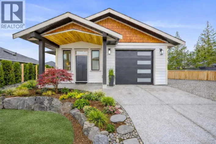 2 865 Grumman Pl, Comox