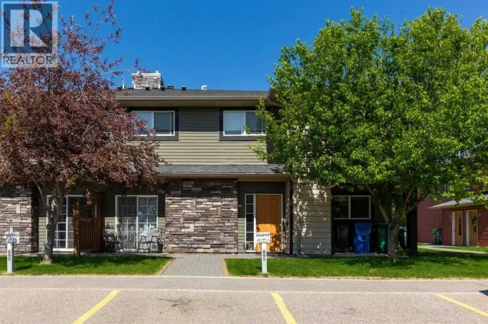 2, 895 Mt Sundance Manor W, Lethbridge
