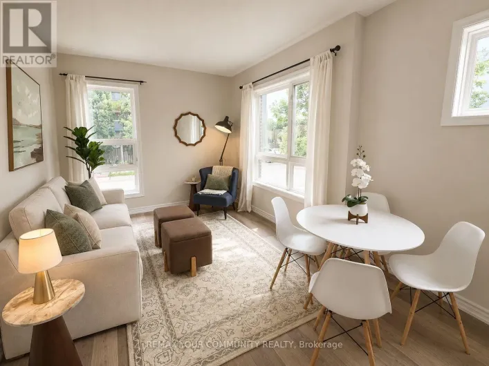 Row / Townhouse for rent: 2 - 90 CALEDONIA PARK ROAD, Toronto