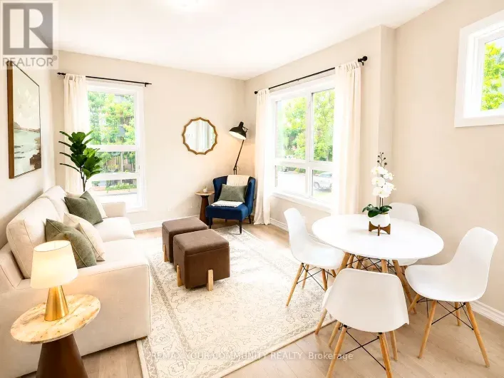 Row / Townhouse for sale: 2 - 90 CALEDONIA PARK ROAD, Toronto