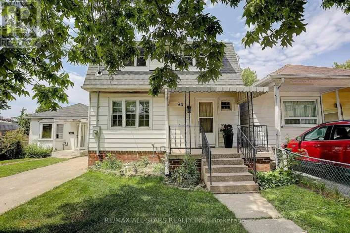 2 - 94 THIRTY NINTH STREET, Toronto