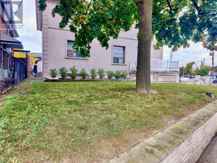 2 - 952 SCARLETT ROAD, Toronto