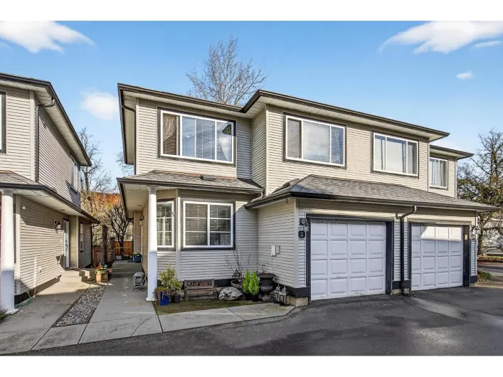 2 9559 208 STREET, Langley