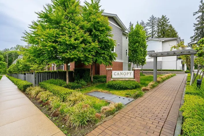 2 9718 161A STREET, Surrey