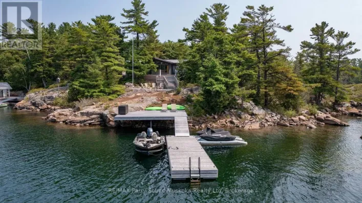2 A258 (BLUEBERRY POINT) ISLAND, The Archipelago