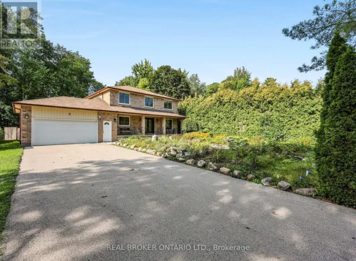 2 AMBERGLEN COURT, East Gwillimbury