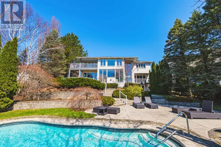 2 ANSLOW COURT, Hamilton