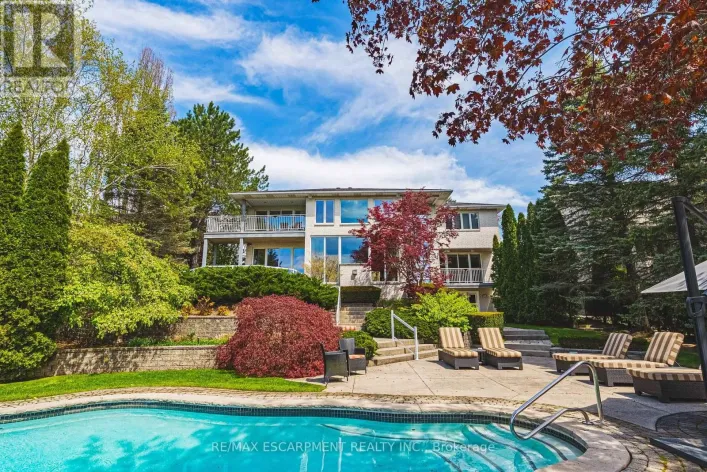 2 ANSLOW COURT, Hamilton