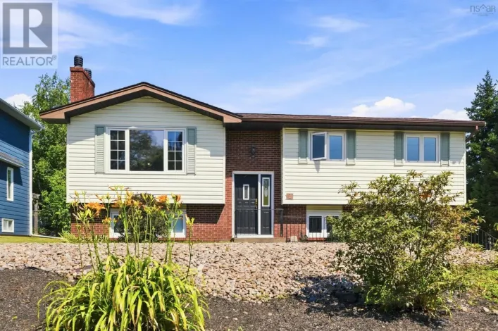 House for sale: 2 Applewood Lane, Dartmouth