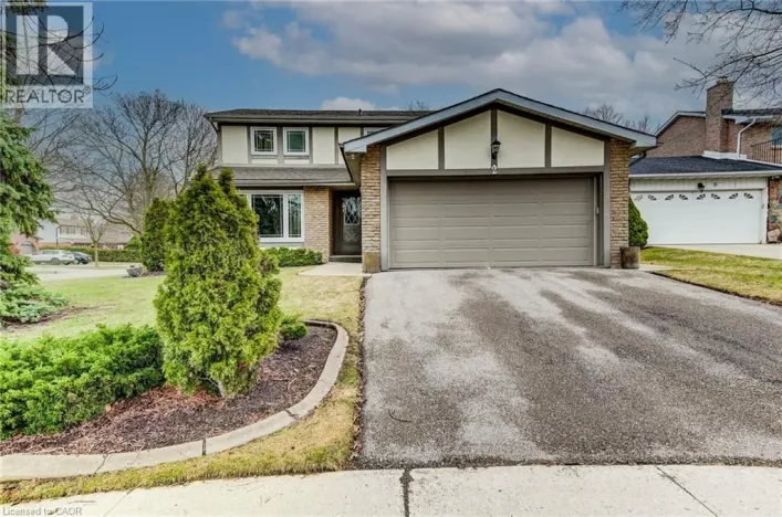 2 BLUE SPRUCE Court, Kitchener