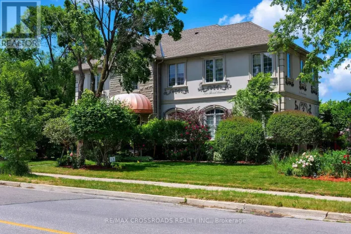 2 BOND AVENUE, Toronto