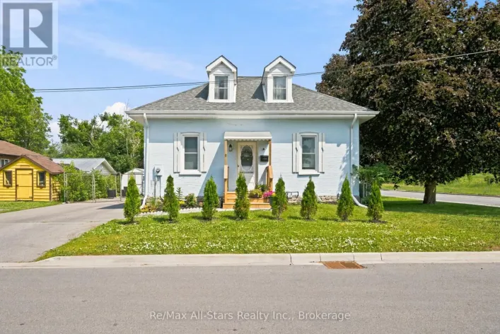 2 BOND STREET, Kawartha Lakes