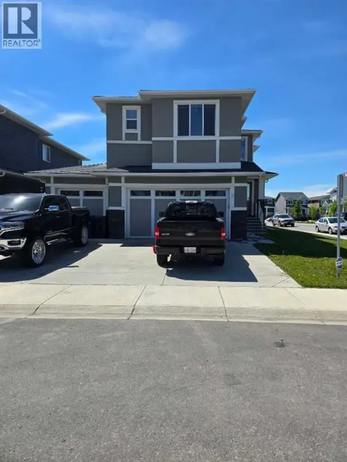 2 Chelsea Bay, Chestermere