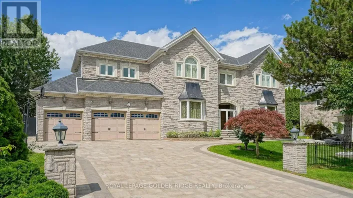 2 CORTLEIGH COURT, Richmond Hill