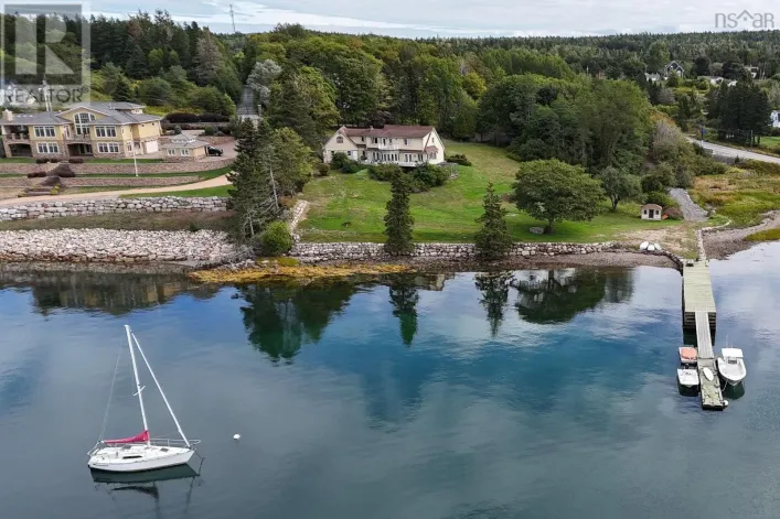 2 Crouchers Point Road, Glen Haven