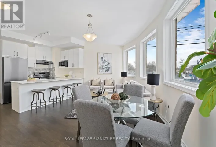 2 CURLEW DRIVE, Toronto