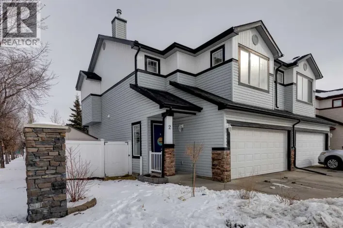 2 Everridge Villas SW, Calgary