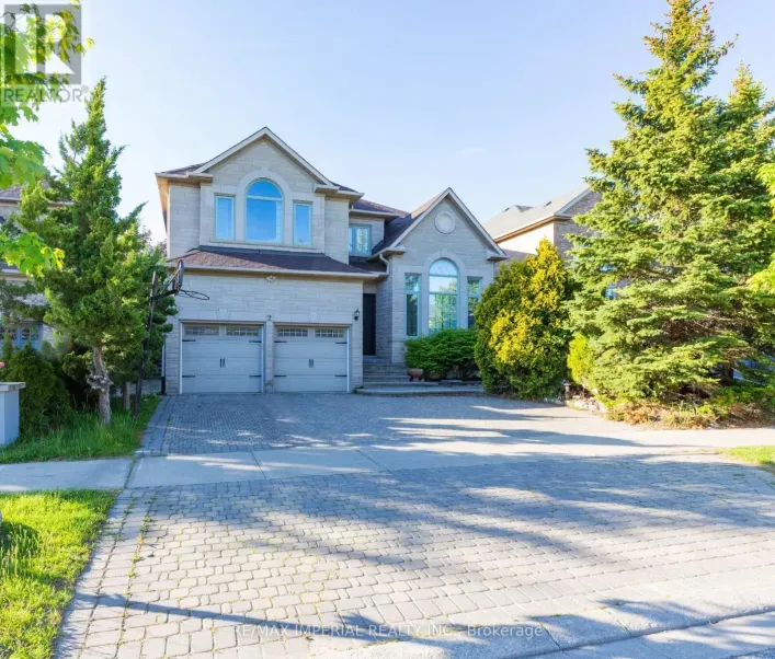 2 FARNHAM DRIVE, Richmond Hill